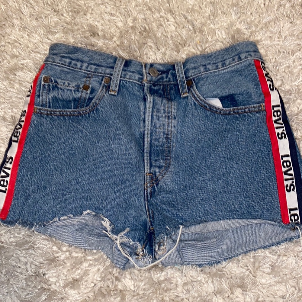 Levi Jean Shorts
